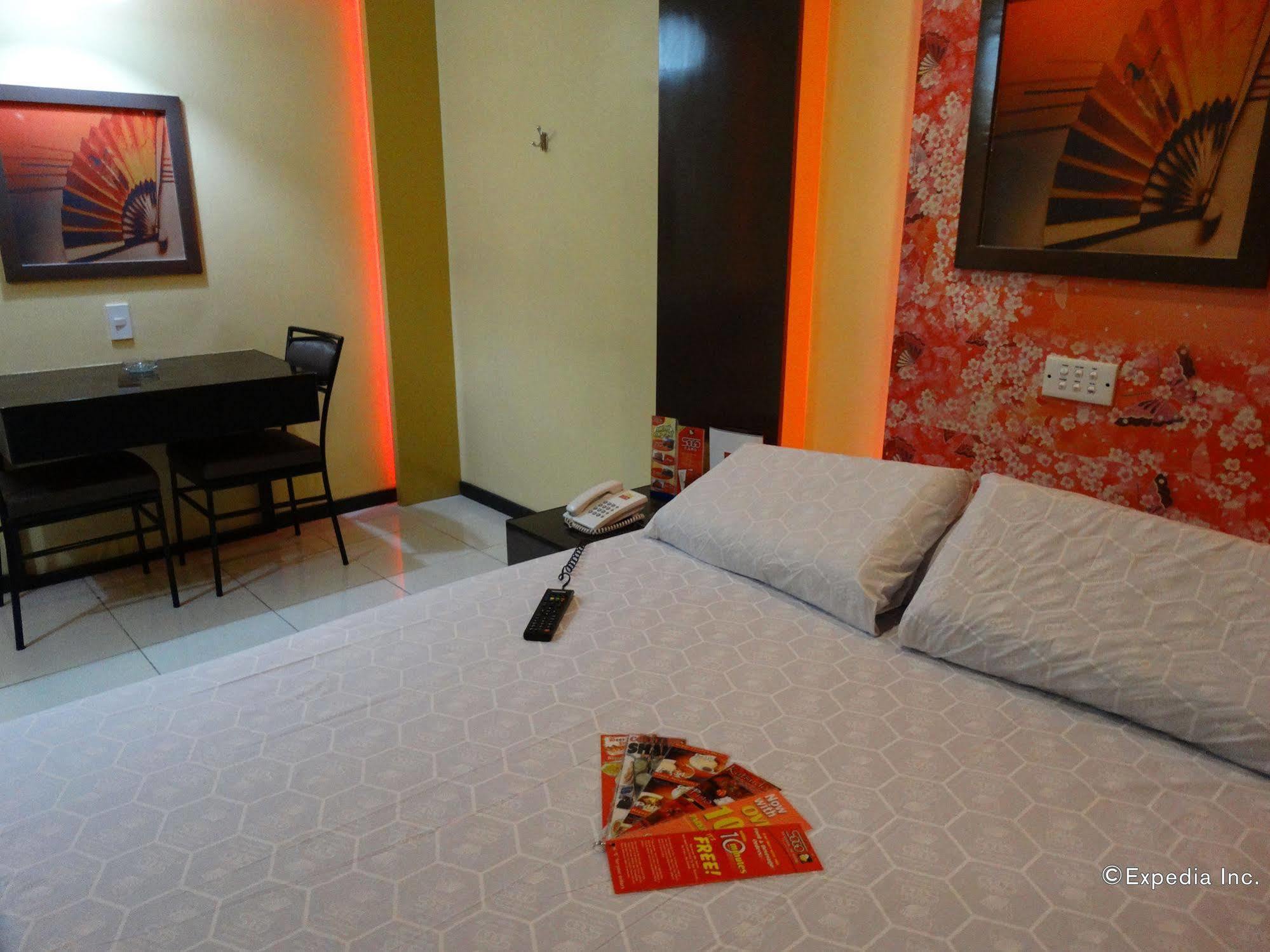 Hotel Sogo Buendia Pasay Eksteriør bilde